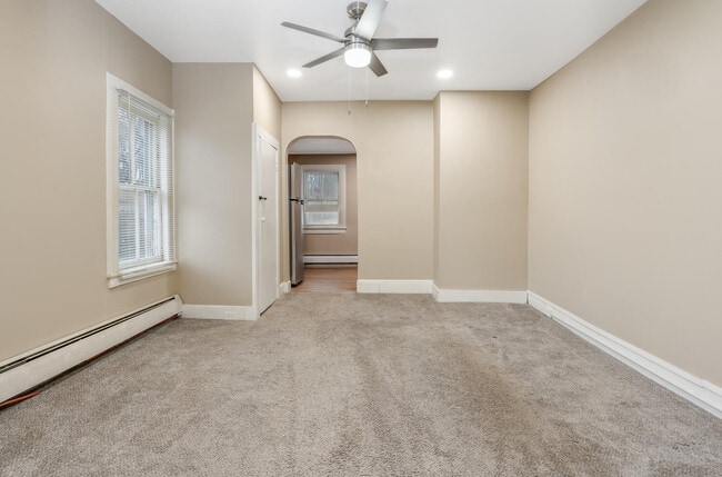 Building Photo - 72 Taylor St