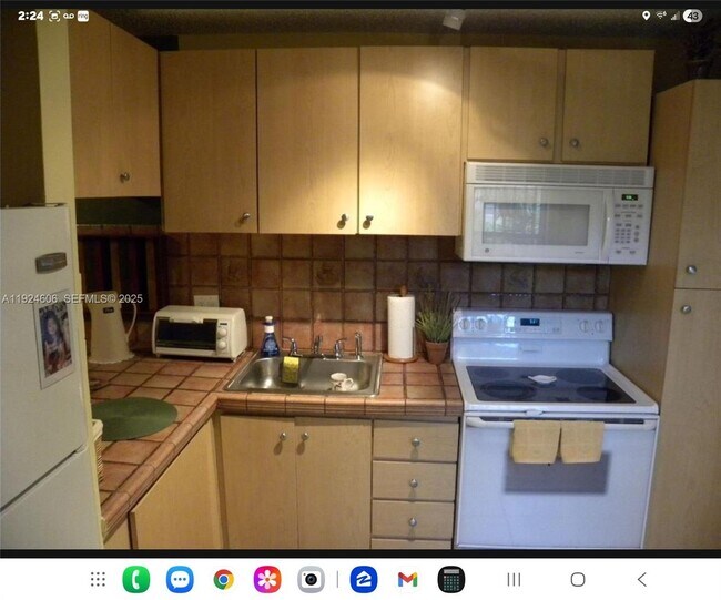 Building Photo - 13791 SW 66th St