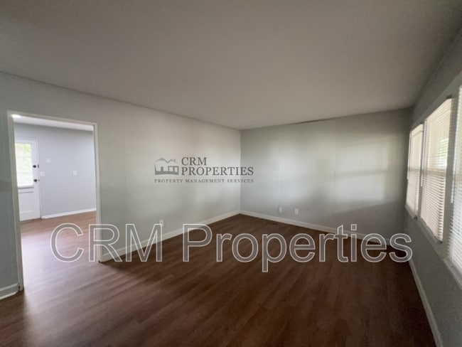 Building Photo - 5204 Arrowhead Blvd