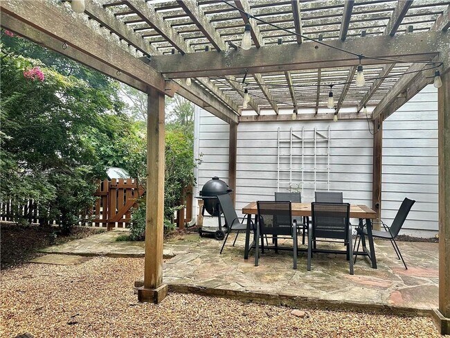Building Photo - 1224 Crescentwood Ln