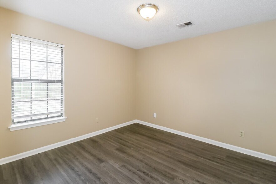 Building Photo - 6659 Valerie Dr