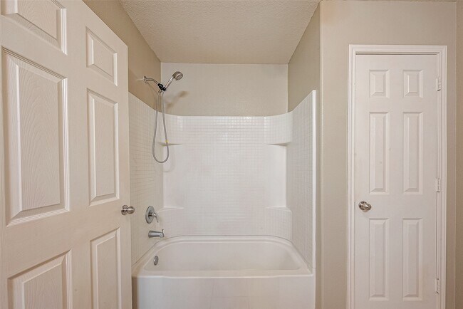 Building Photo - 26915 Teal Bayou Ln