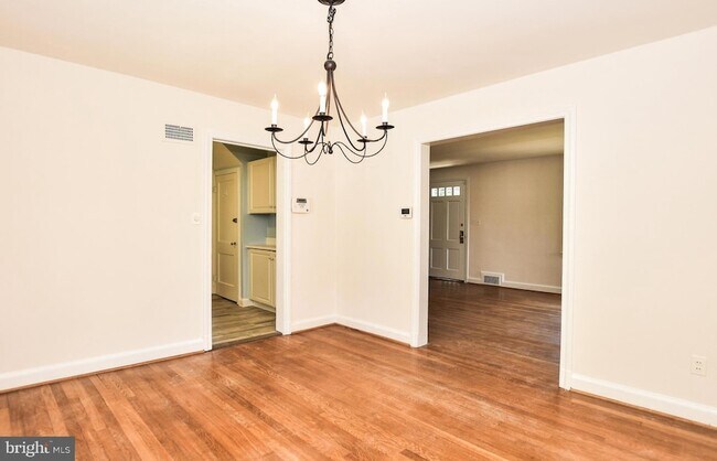 Building Photo - 6123 Wynnwood Rd