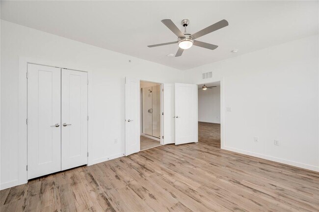 Building Photo - 4801 Springdale Rd