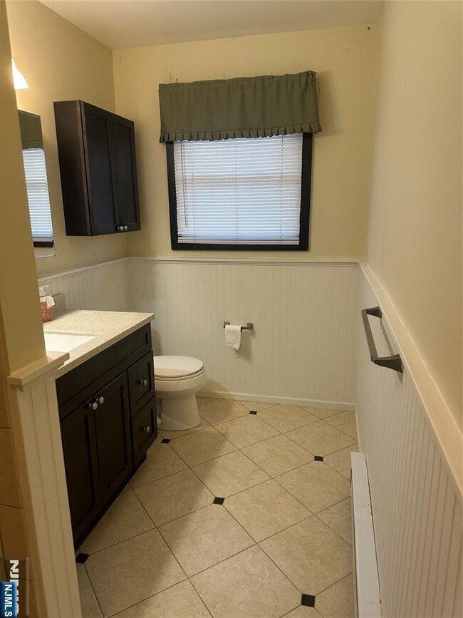 Building Photo - 15 Cottage St