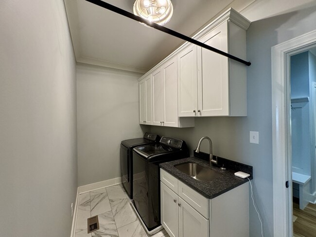 Building Photo - 243 Chuniloti Way