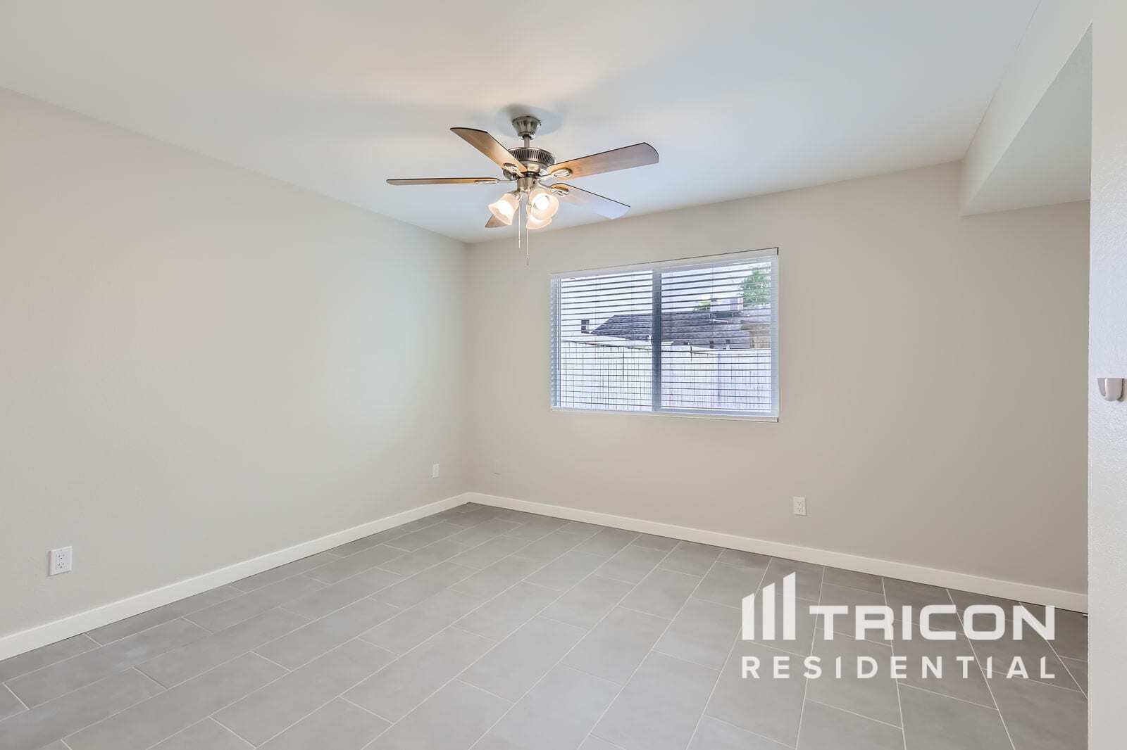 Building Photo - 3018 W Blackhawk Dr