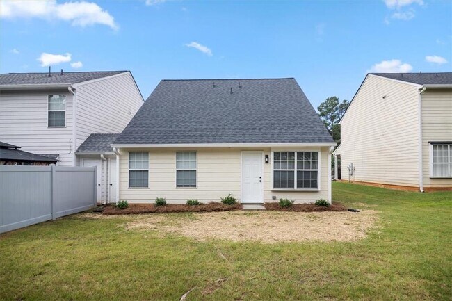 Building Photo - 4033 Ravenwood Ct