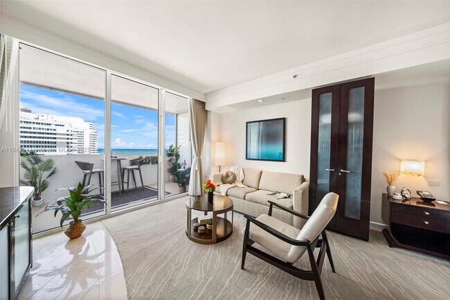 Building Photo - 4391 Collins Ave