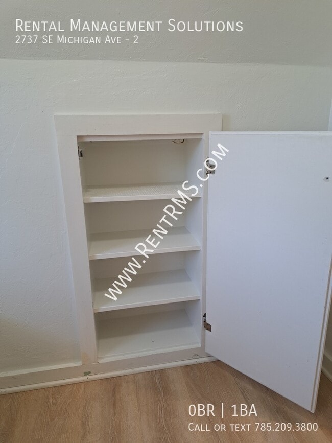 Building Photo - 2737 SE Michigan Ave