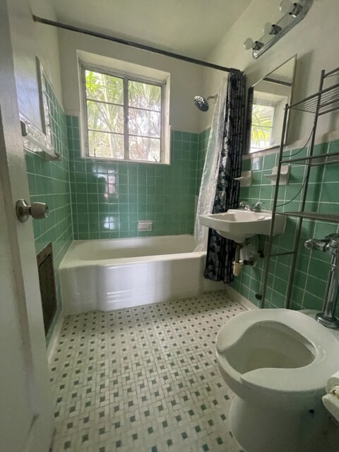 Building Photo - 1043-1048 8th St