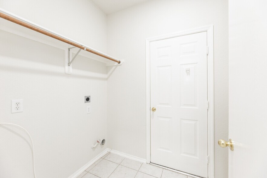Building Photo - 8510 Chickamauga Ln