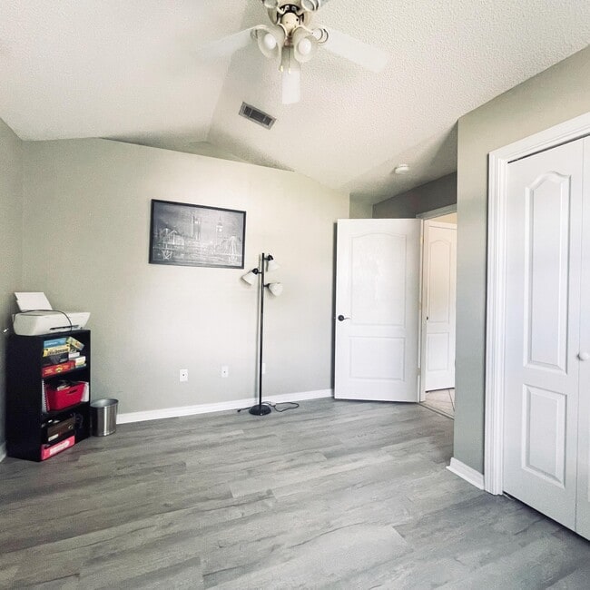 Building Photo - 931 Ibis Way