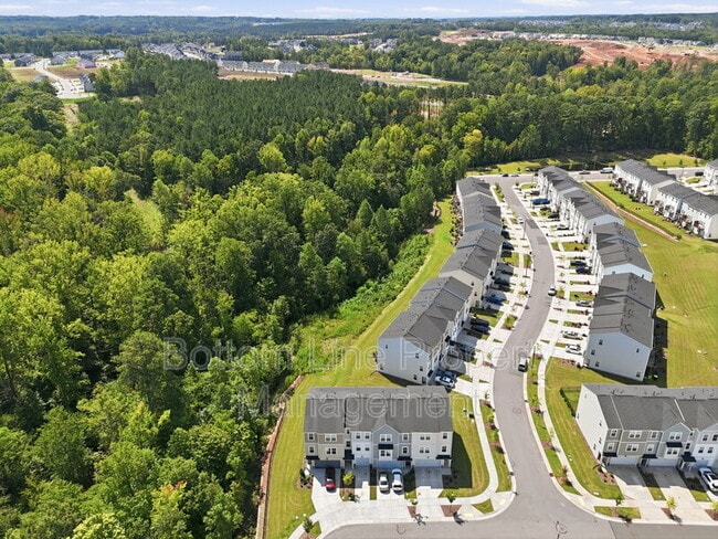 Building Photo - 1204 Lily Loch Wy