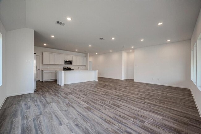 Building Photo - 5119 Whispering River Dr