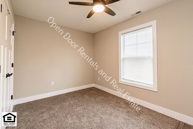 Building Photo - 10545 Old Leo Rd