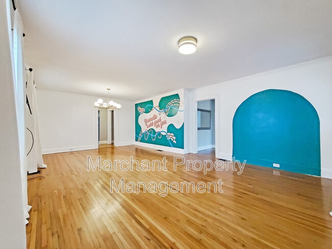 Building Photo - 114 Central Ave