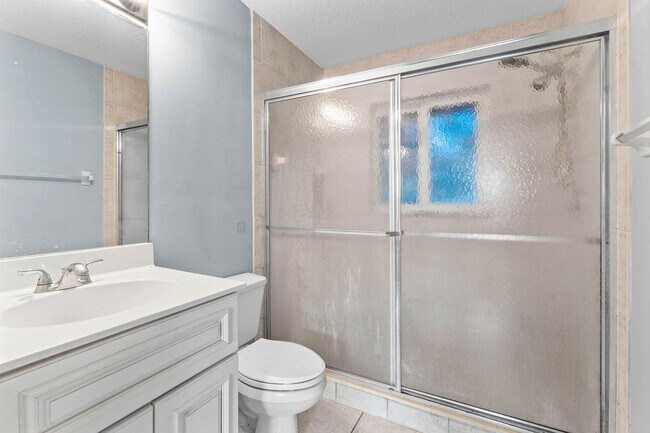 Building Photo - 13789 Yarmouth Dr