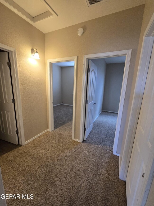Building Photo - 14275 Ranier Point Dr