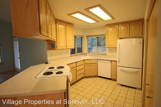Primary Photo - 3 br, 2 bath House - 6 Butternut Lane