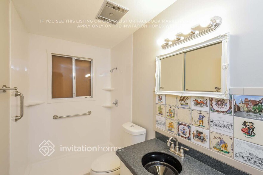 Building Photo - 8866 W Asbury Dr
