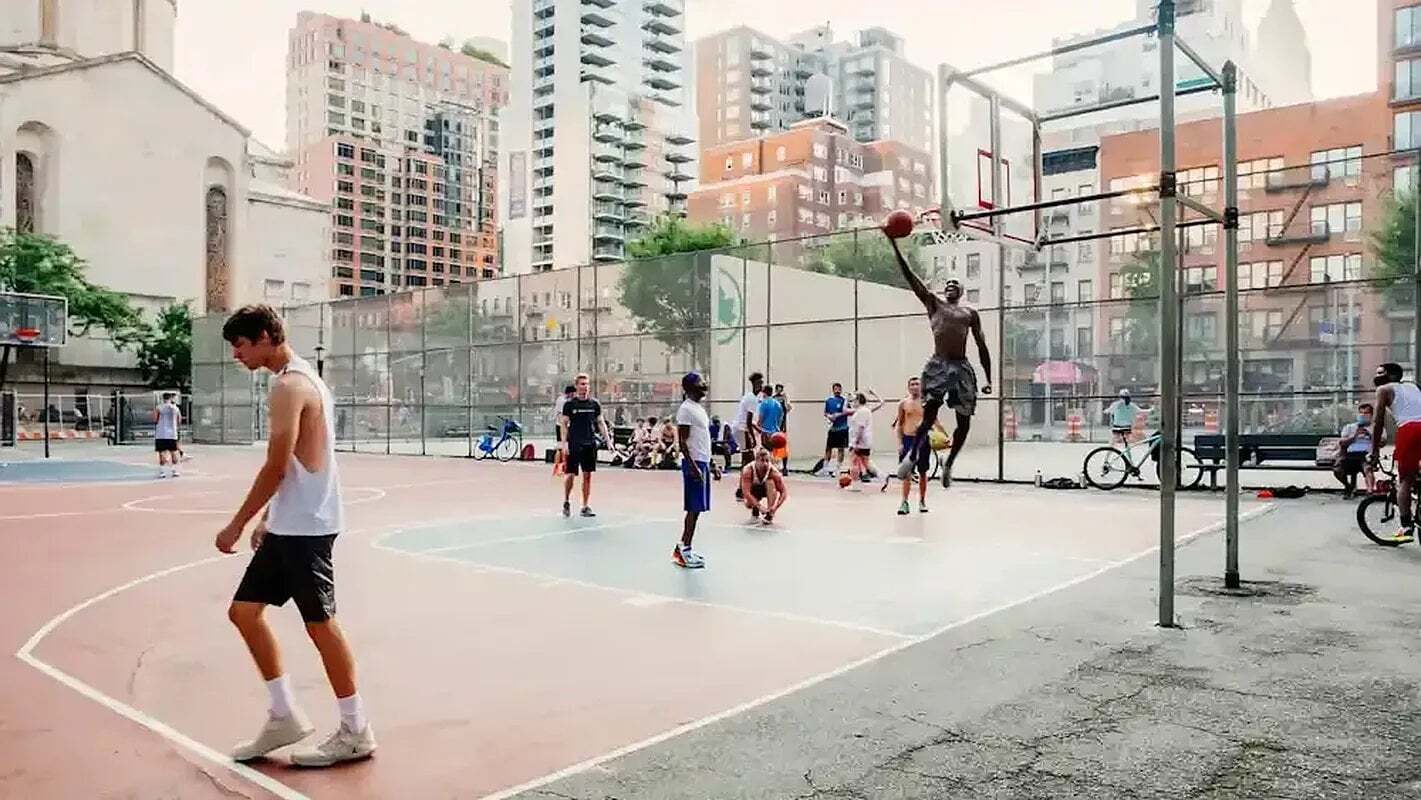 Building Photo - 326 E 35th St