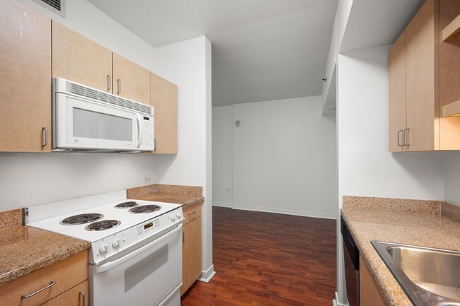Building Photo - One Bedroom in Heart of Little Italy!