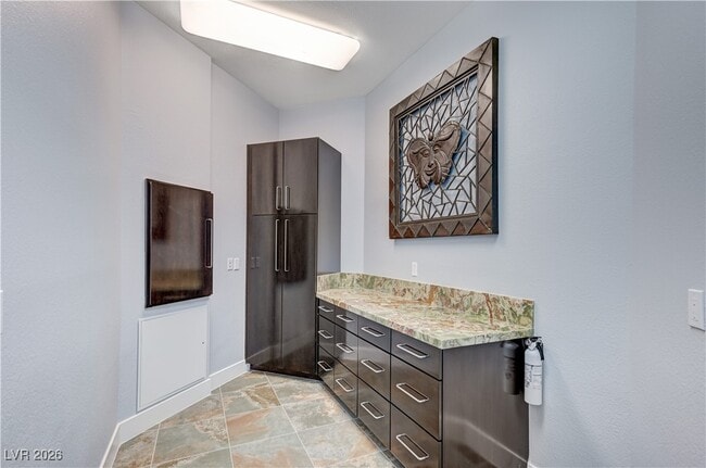 Building Photo - 1140 Brown Hill Ct