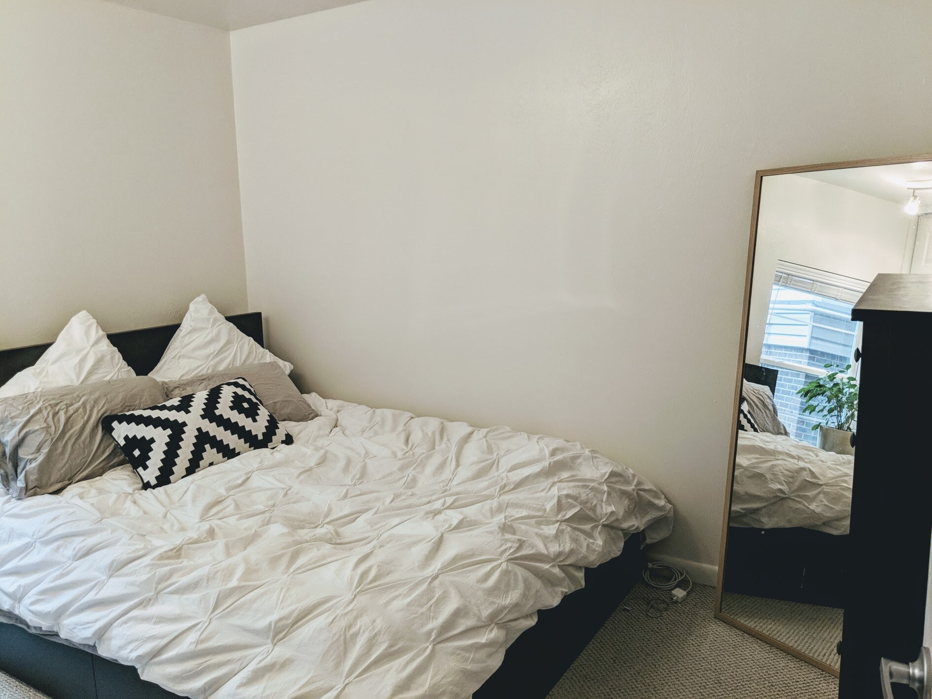 Building Photo - 1111 Maxwell Ave #123