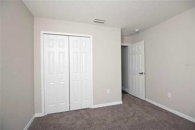 Building Photo - 8002 Carriage Pointe Dr