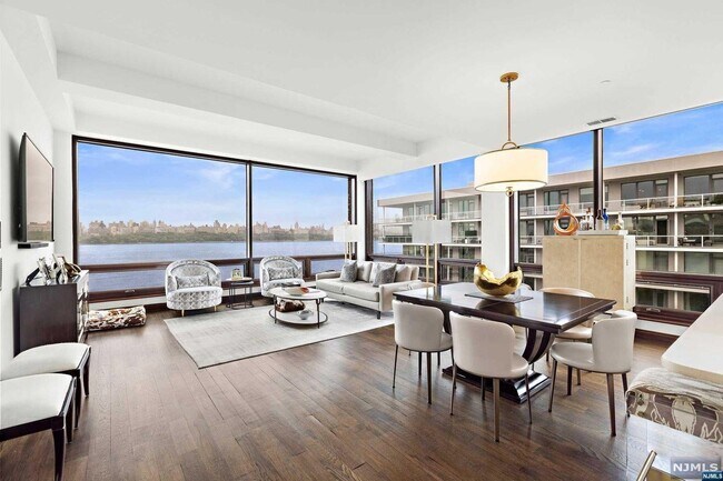 Building Photo - 9 Somerset Ln