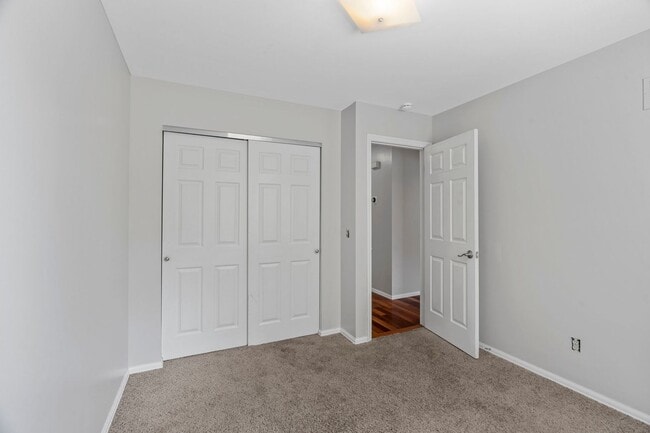 Building Photo - Beautiful 3B/2B Home in St. Charles