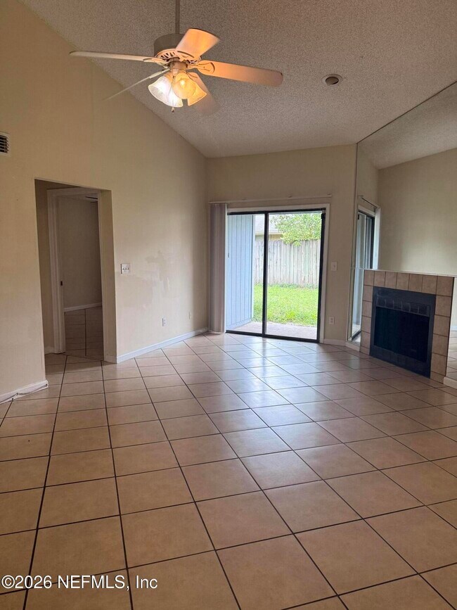 Building Photo - 7623 Indian Lakes Dr