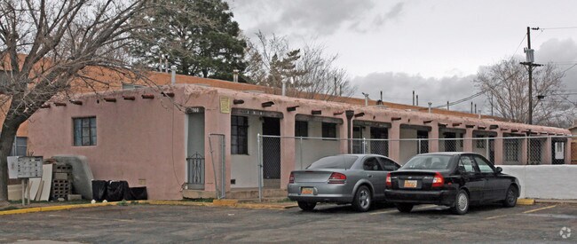 Building Photo - El Pueblito