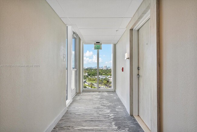Building Photo - 10275 Collins Ave