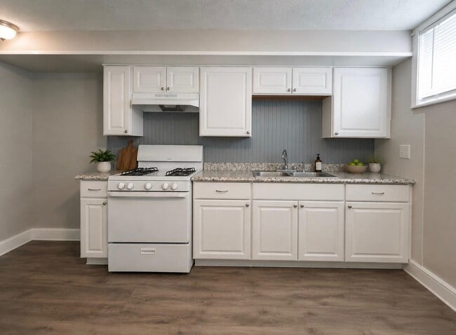 Building Photo - 2654 Avalon Pl