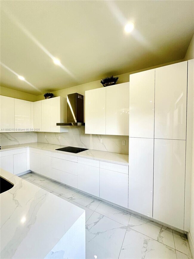 Building Photo - 1831 SW 145th Ave