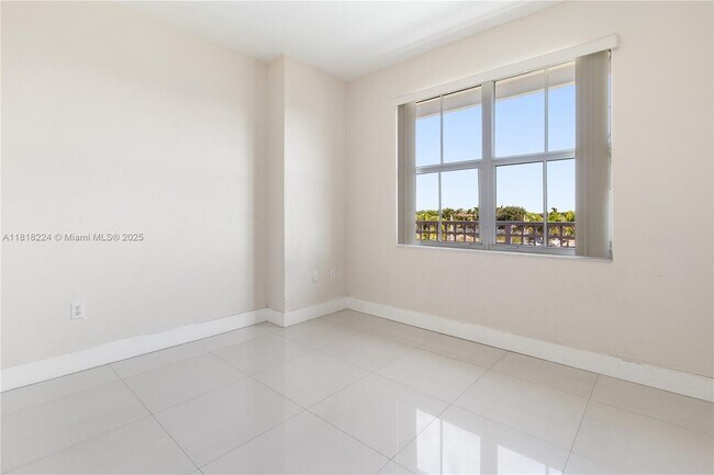 Building Photo - 11102 NW 83rd St