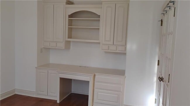 Building Photo - 3909 NE Kensington Ave