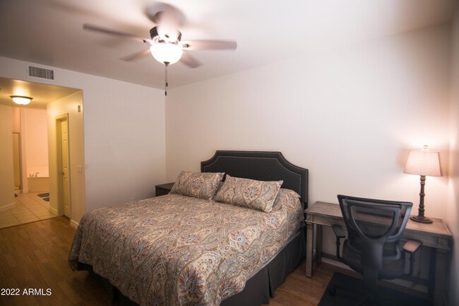 Building Photo - 5350 E Deer Valley Dr