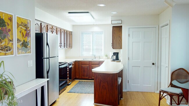 Building Photo - 1714 Deerfield Dr SW