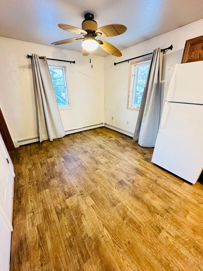 Building Photo - 4th Ave - 910/908/908B