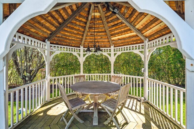 Building Photo - 117 Fox Hollow Ln