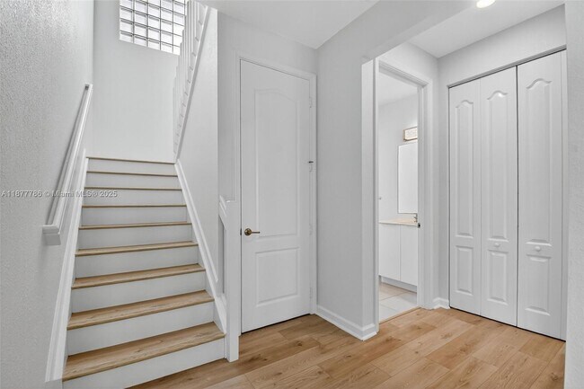 Building Photo - 7176 Sandgrace Ln