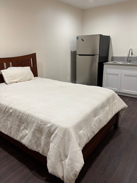 Building Photo - 35887 Lourdes Dr