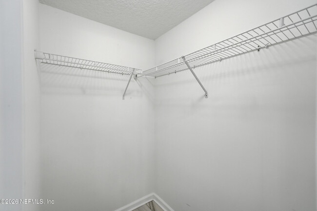 Building Photo - 13245 Milhouse Way