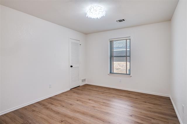 Building Photo - 1015 De Pauw Dr