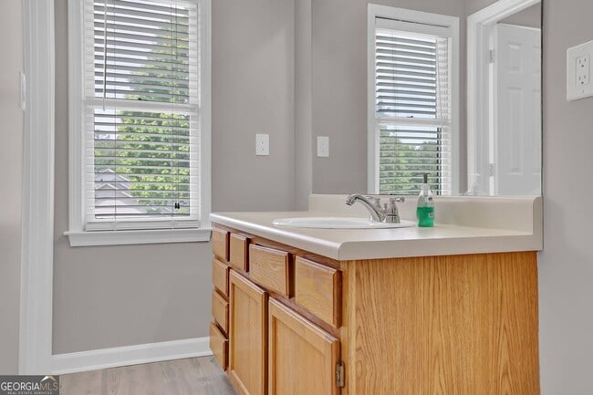 Building Photo - 255 Triple Oaks Dr