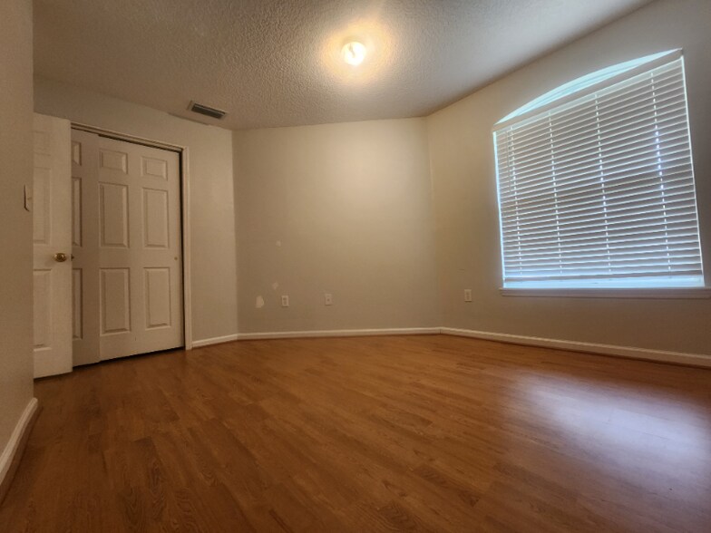 Building Photo - 6126 Morse Glen Ct