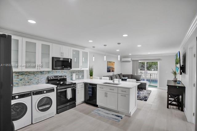 Building Photo - 2900 Banyan St
